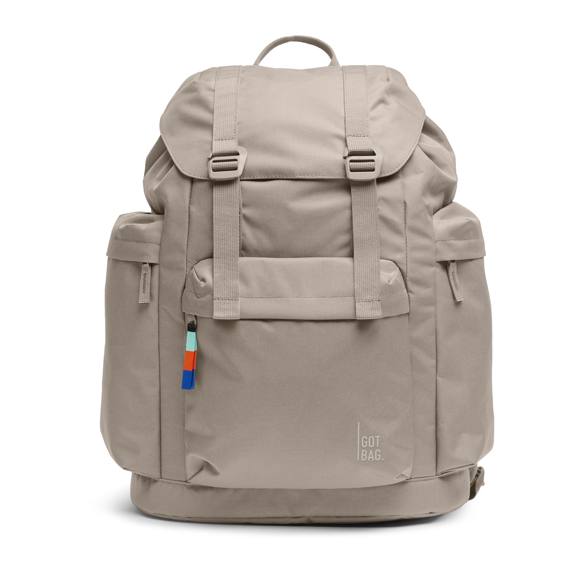 FLAP PACK LARGE Rucksack in scallop (helles Beige) als Studioaufnahme in Frontansicht.