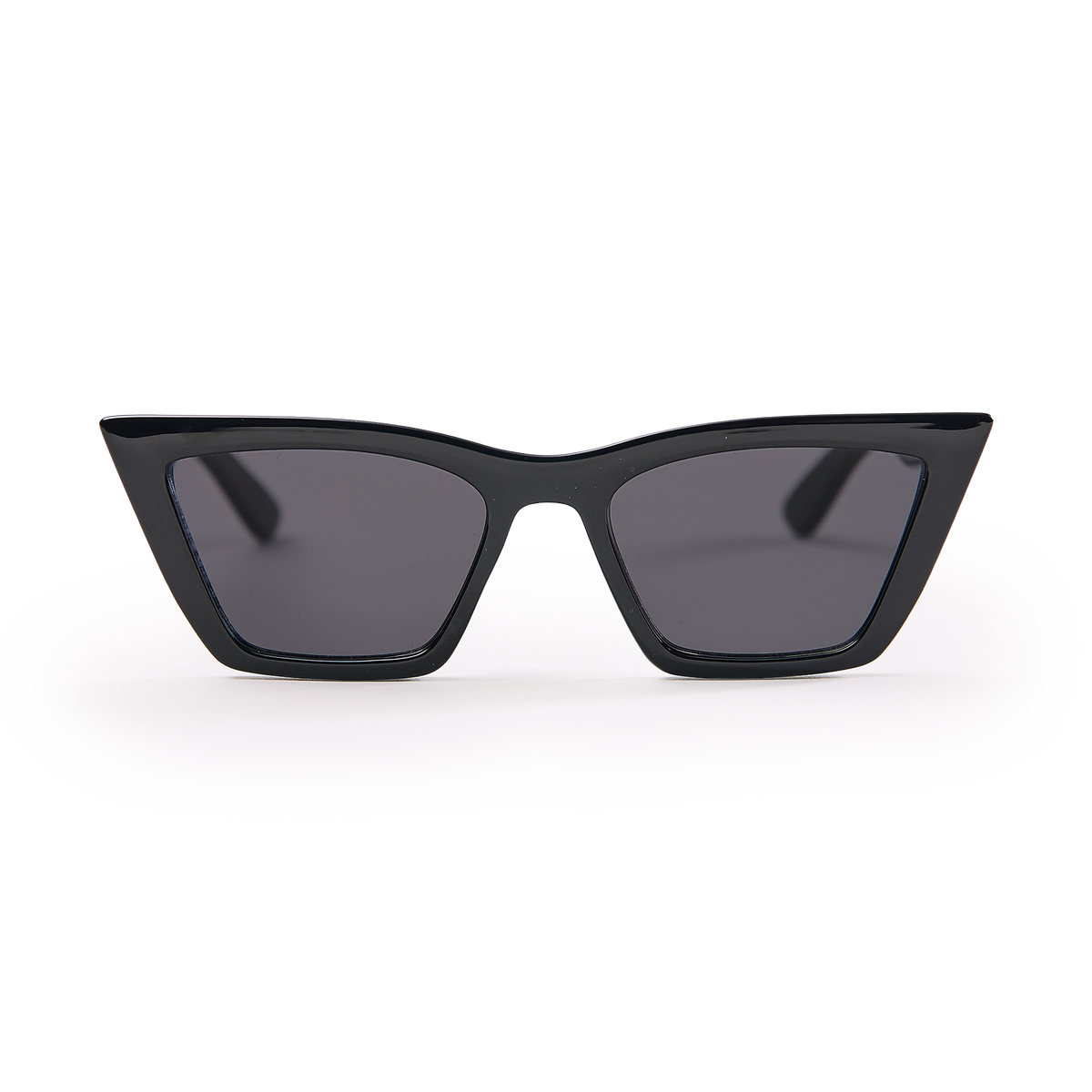 RE SHADES NO.02 RE:SHADE in black (Czarny) jako zdjęcie studyjne, widok z przodu.