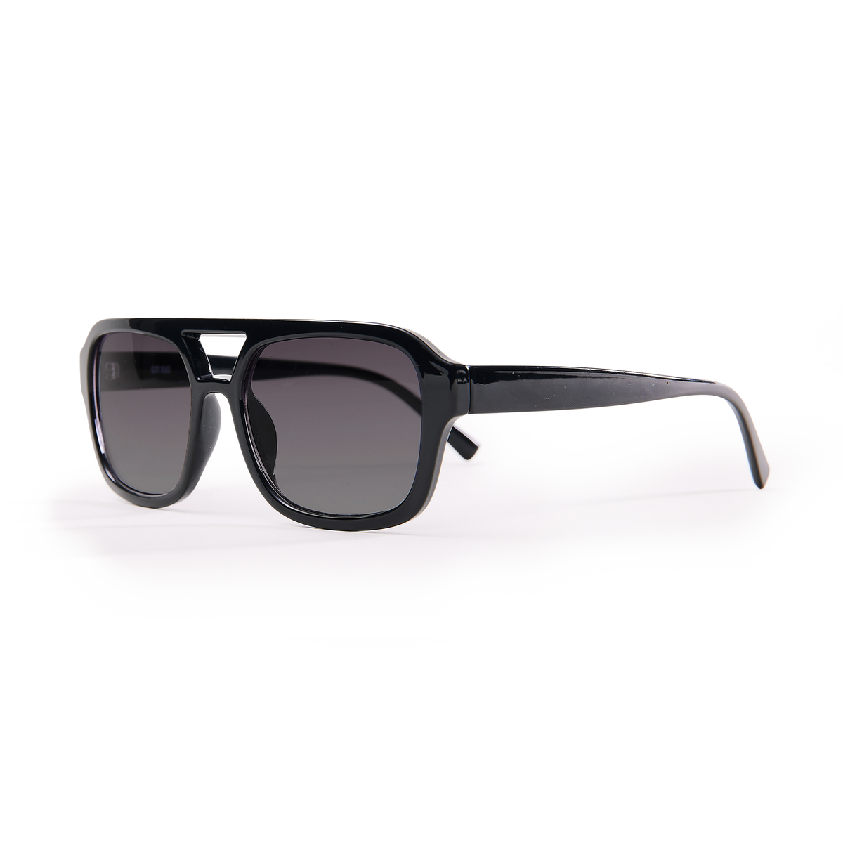 RE SHADES NO RE:SHADE in black (Schwarz) in diagonaler Ansicht.