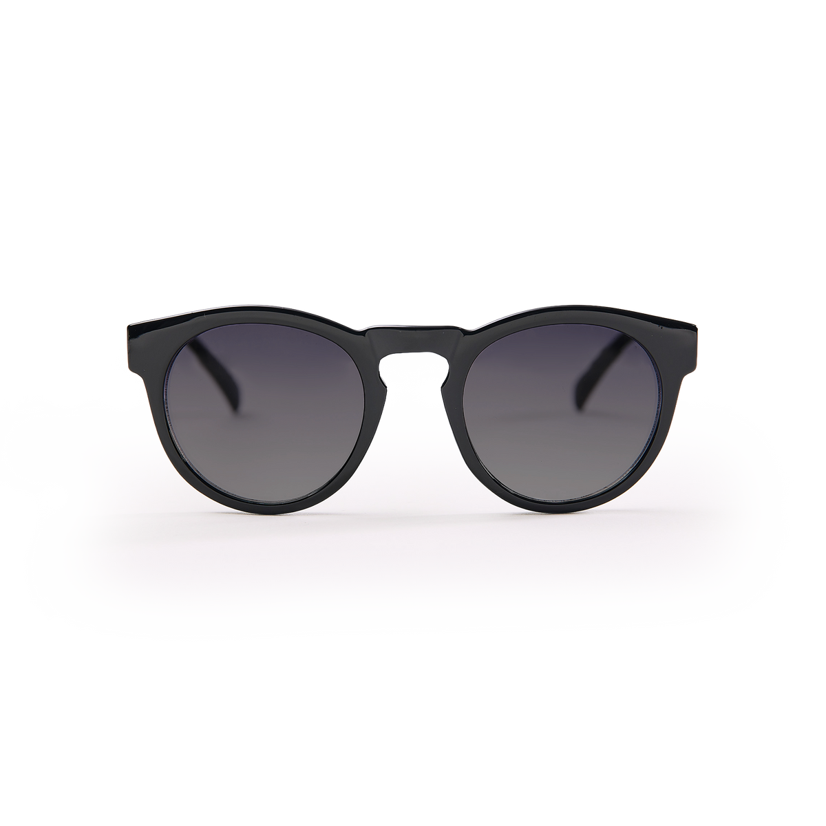 RE SHADES RE:SHADE in black (Zwart) als studio-opname in vooraanzicht.