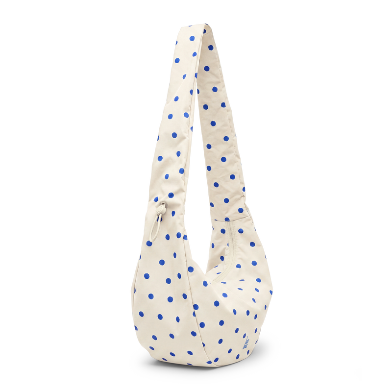 MOON BAG RUFFLE DOT Tasche in cream als Diagonale Ansicht.
