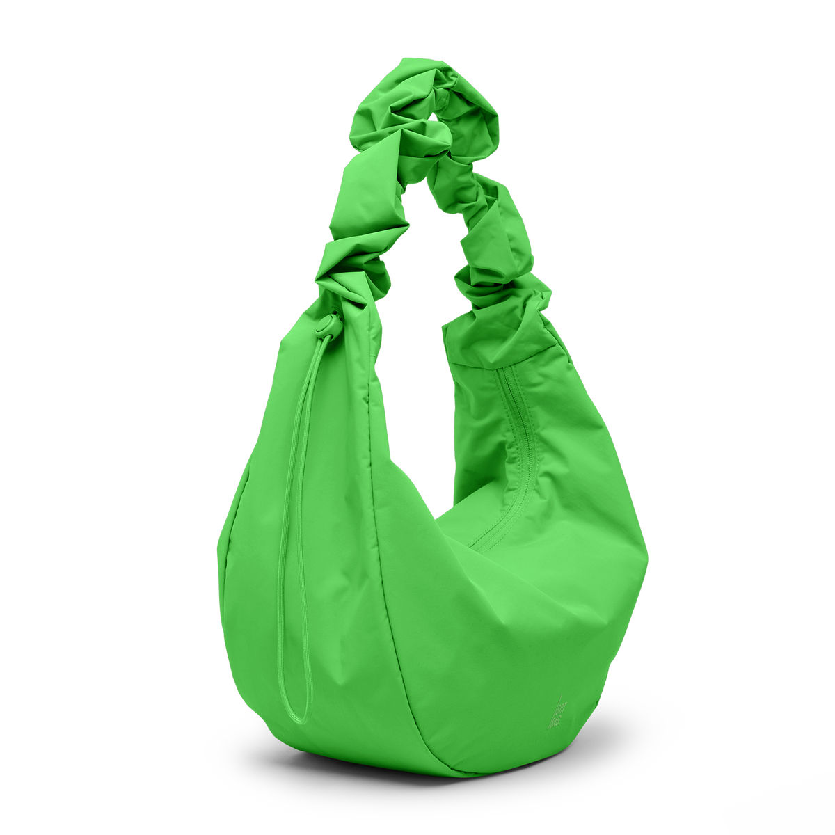 MOON BAG RUFFLE Tasche in leaf als Studioaufnahme in Front- und Seitenansicht.