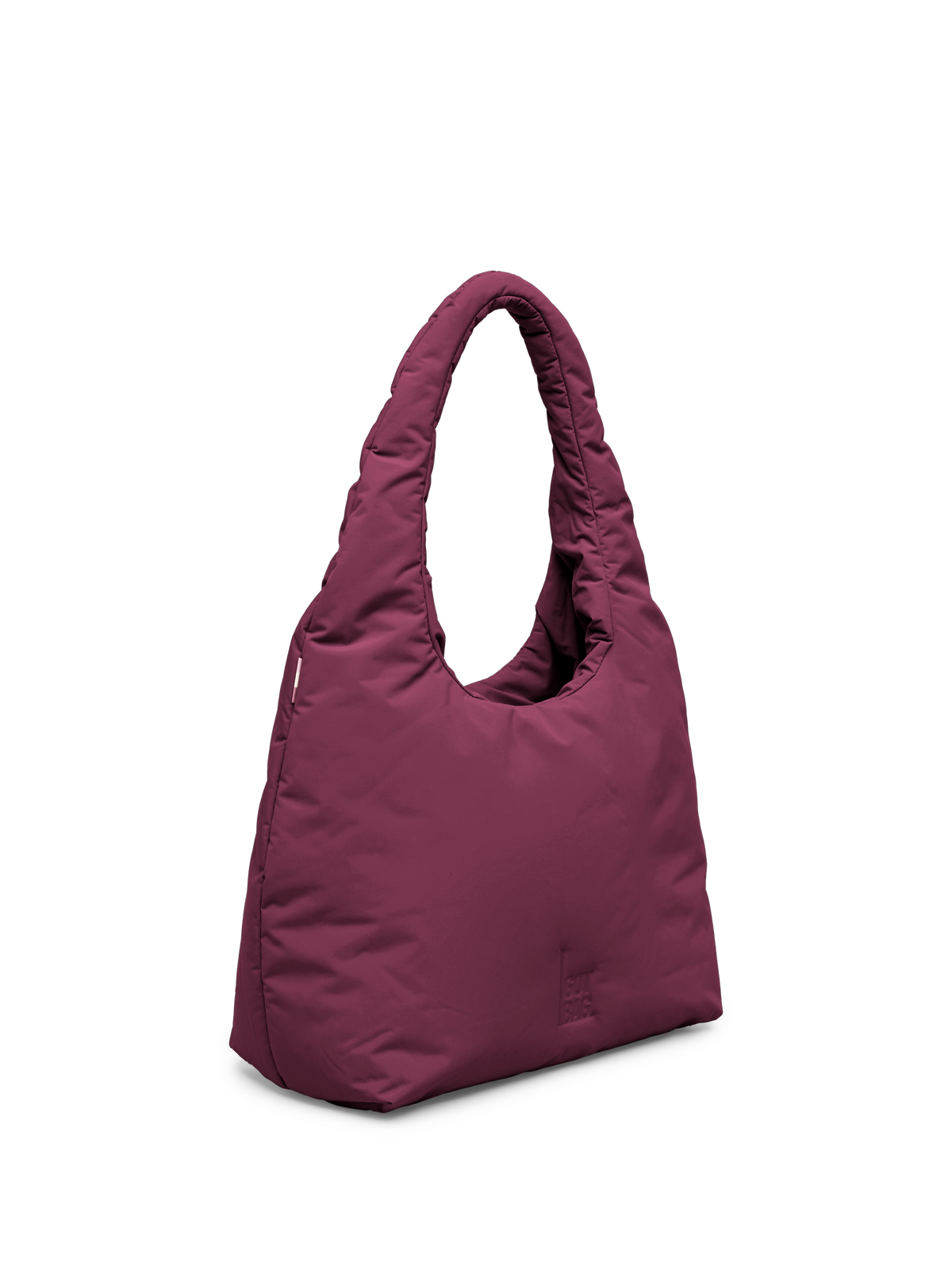 CLOUD SHOULDER BAG Tasche in kraken (Weinrot) als Studioaufnahme in diagonaler Ansicht.