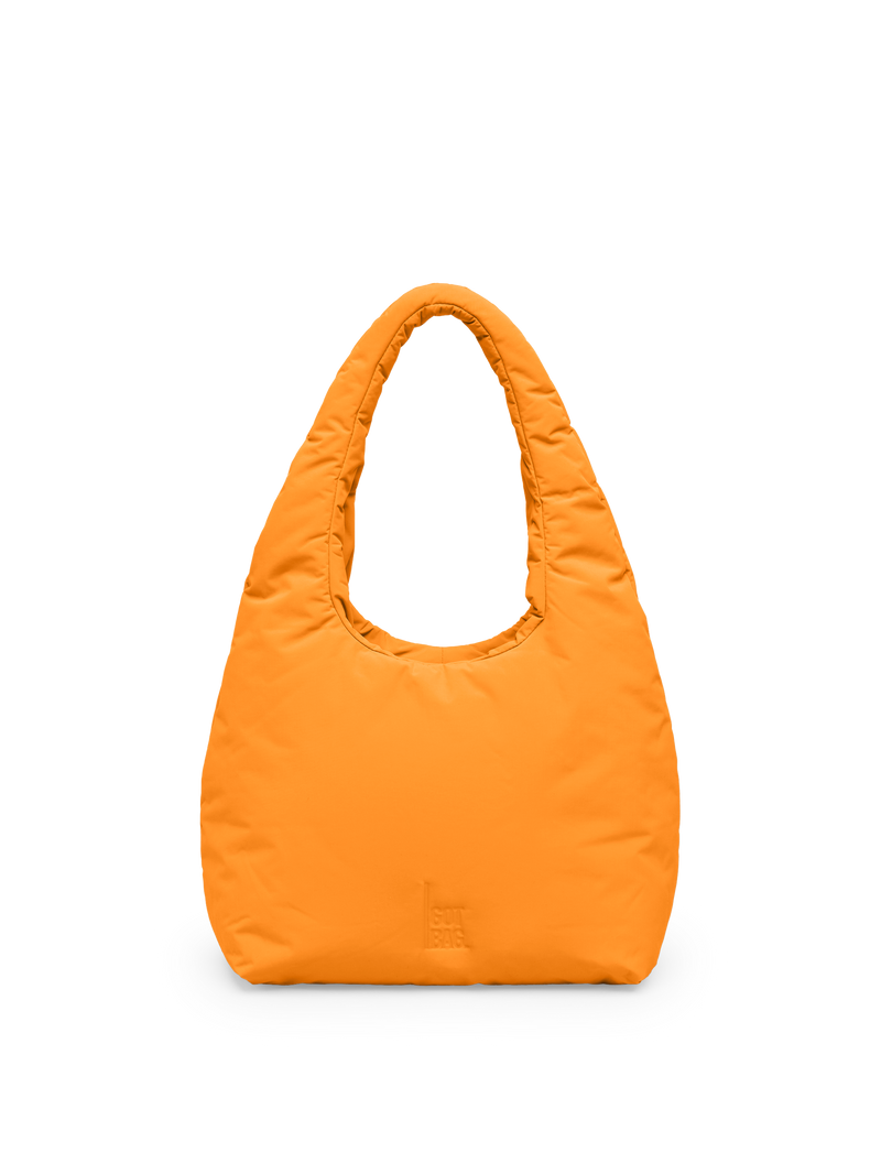 CLOUD SHOULDER BAG Tasche in clownfish als Studioaufnahme in Frontansicht.