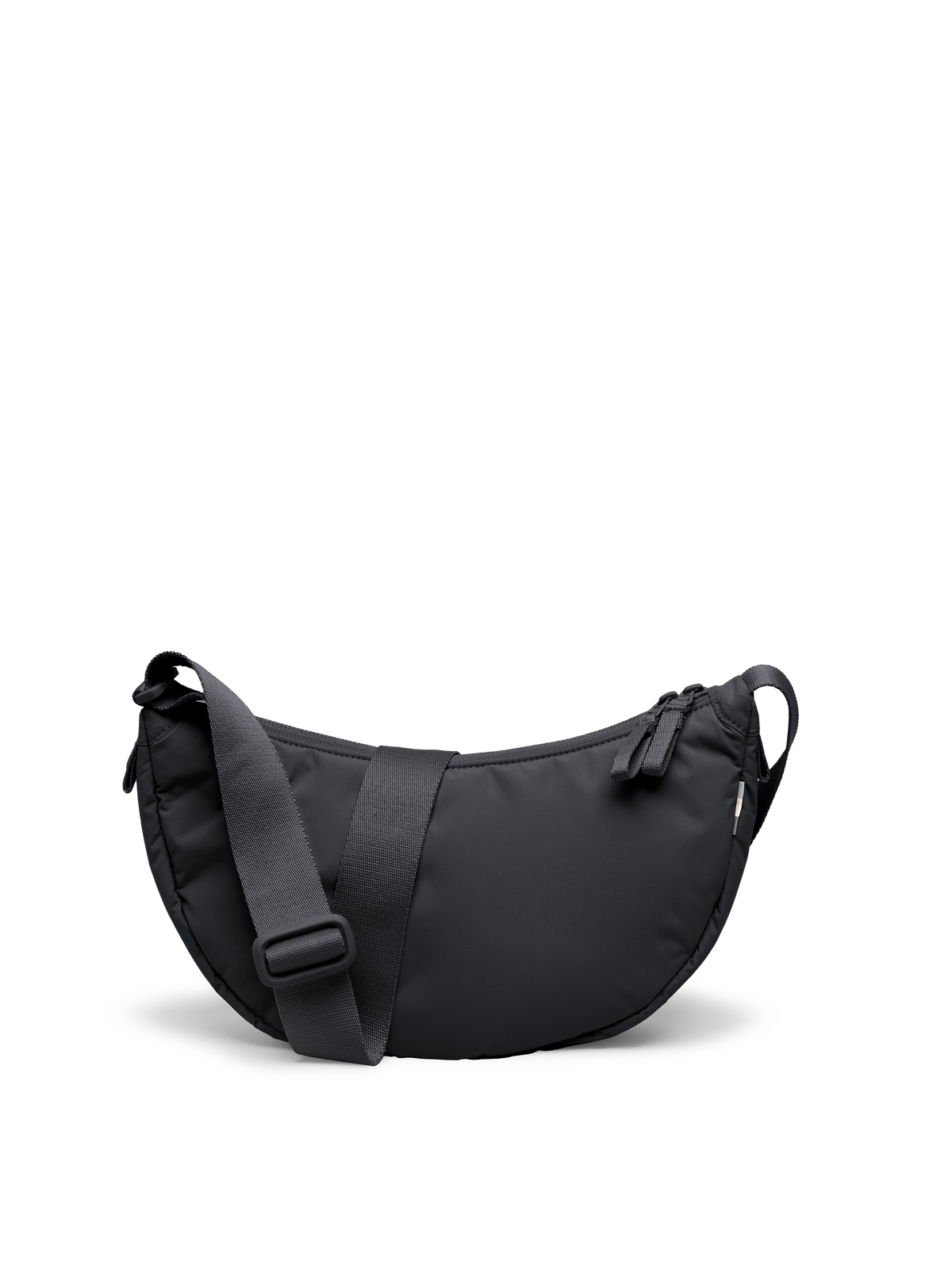 CLOUD MOON BAG SMALL Tasche in black (Schwarz) als Studioaufnahme in Rückansicht.