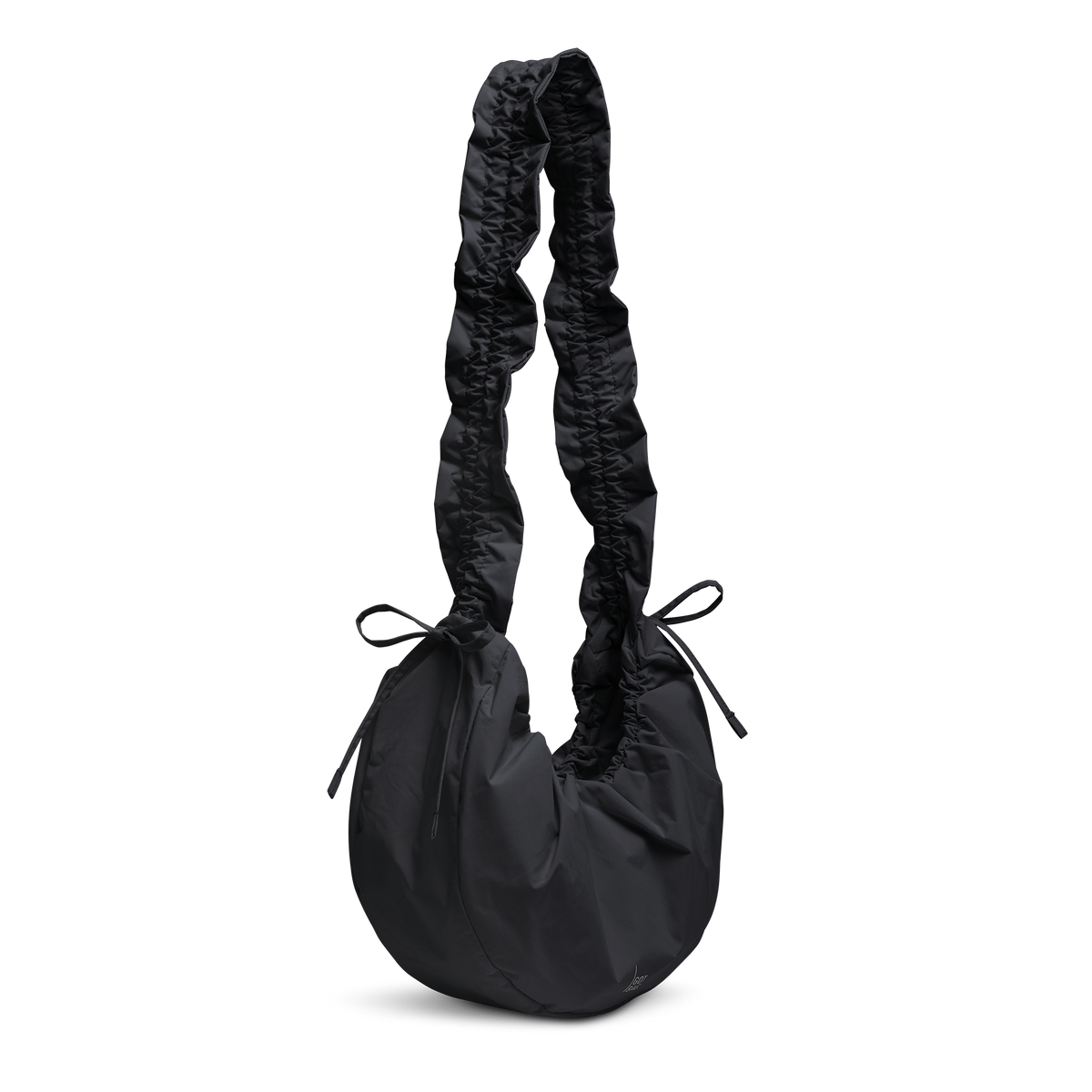 MOON BAG BOW Tasche in black (Schwarz) in diagonaler Ansicht.