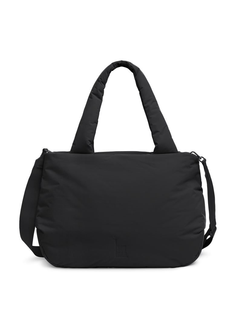 CLOUD HORIZON TOTE BAG sac in black (noir) comme prise de studio en vue de face.
