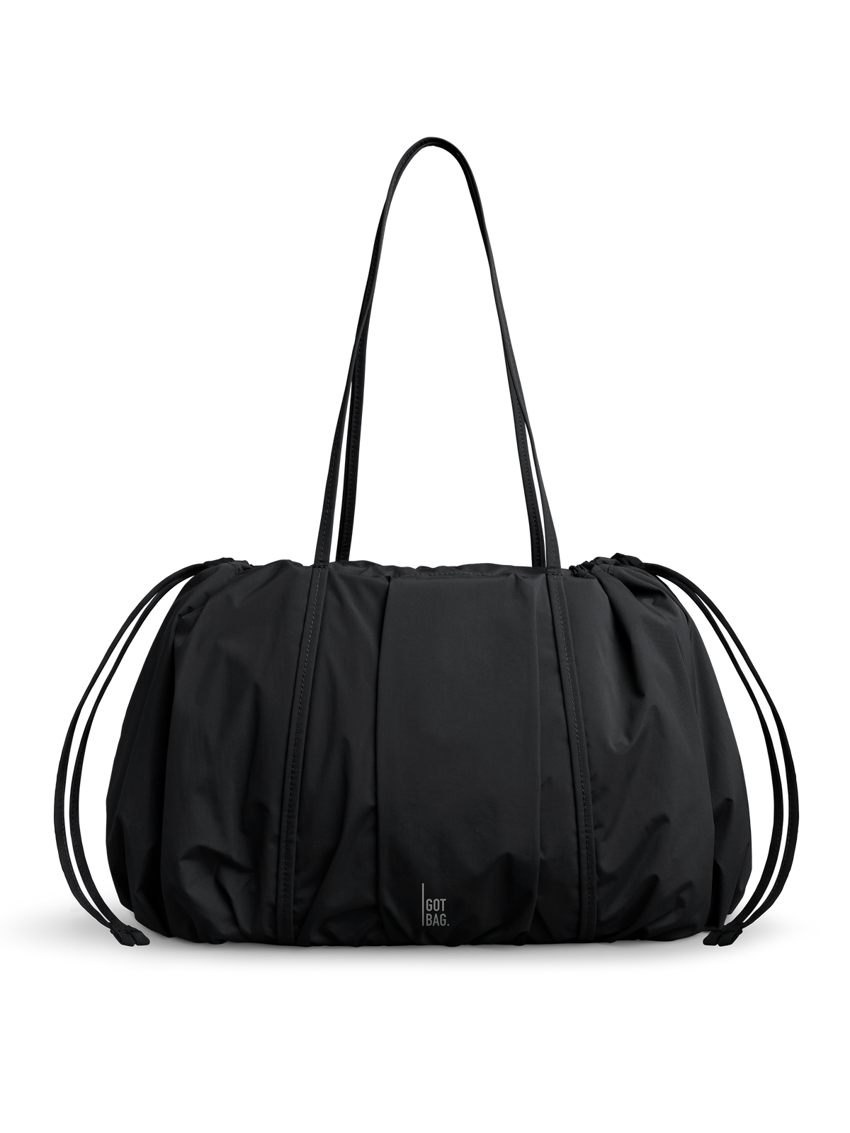 SHELLY TOTE BAG bolso en black (Negro) como toma de estudio en vista frontal.