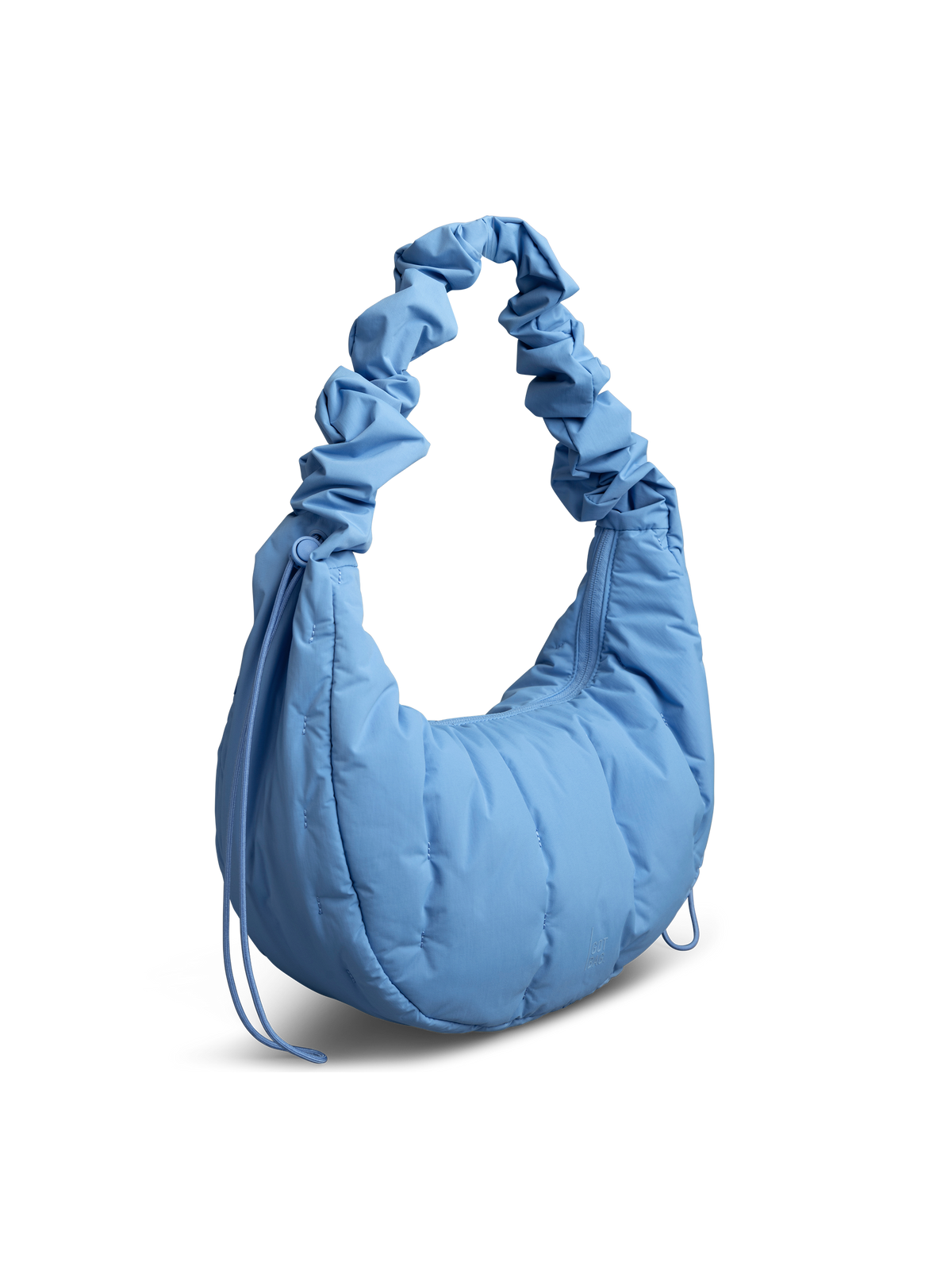 LOOMI MOON BAG RUFFLE Tasche in indigo wave als Studioaufnahme in Diagonalansicht.