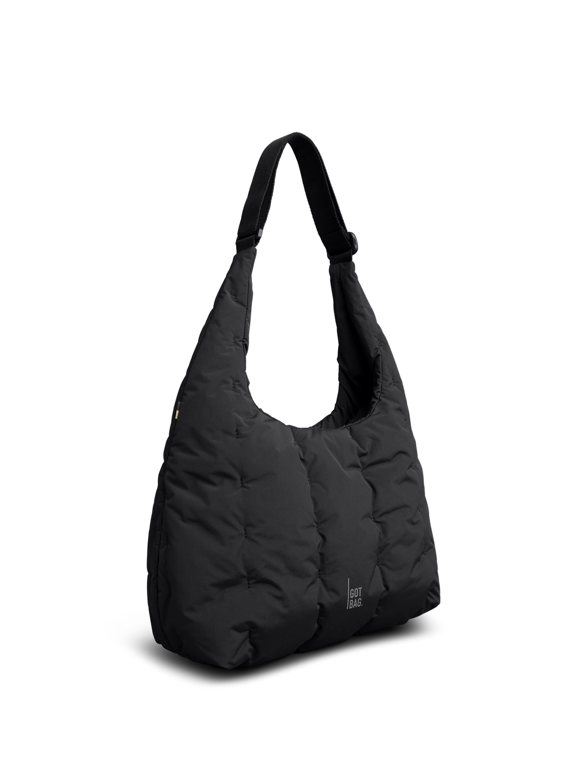 LOOMI SHOULDER BAG Tasche in black (Schwarz) in diagonaler Ansicht.