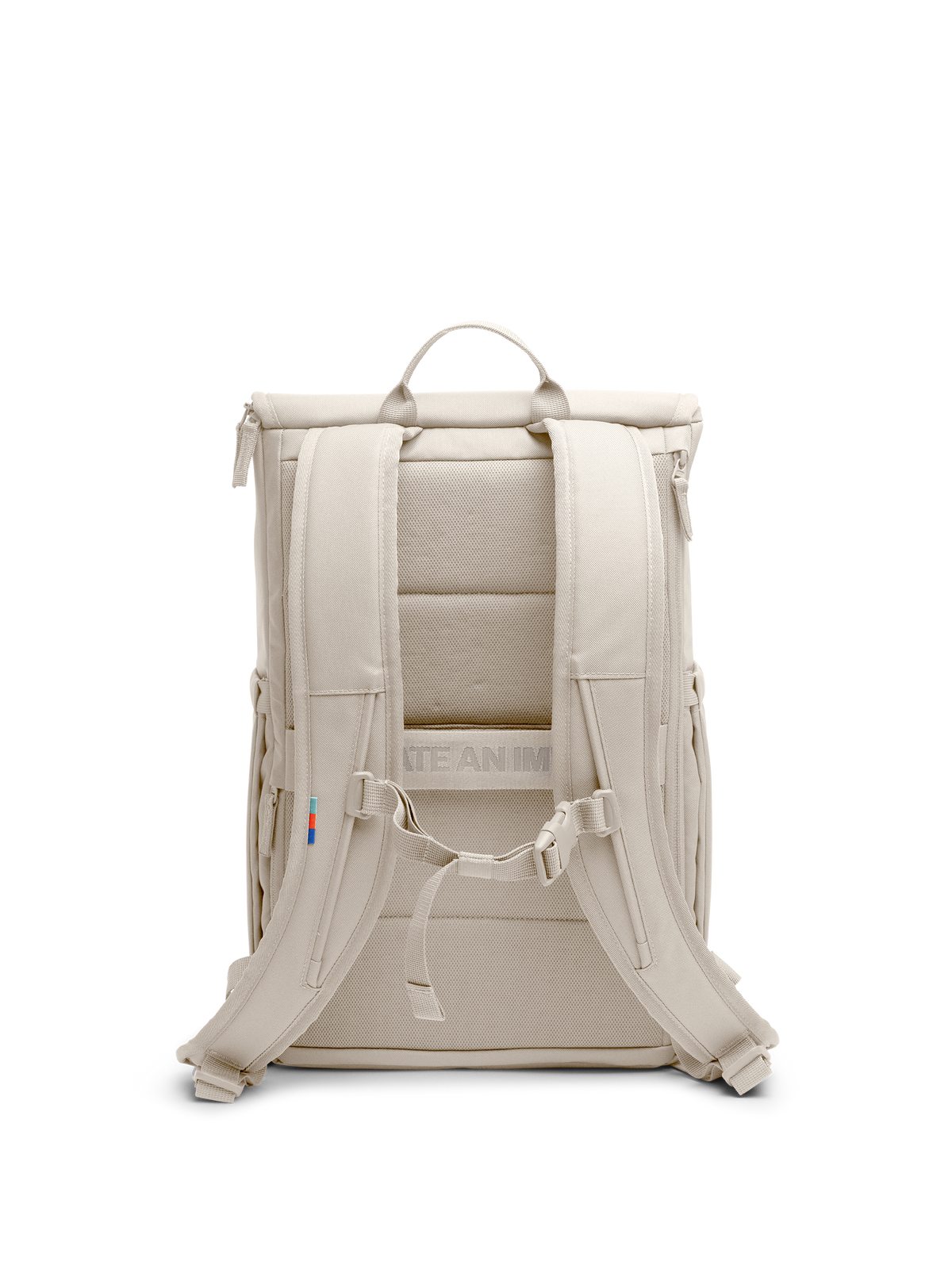 SERENE PACK Rucksack in soft shell (warmes Cremeweiß), Rückenansicht mit gepolsterten Schulterträgern und Brustgurt.