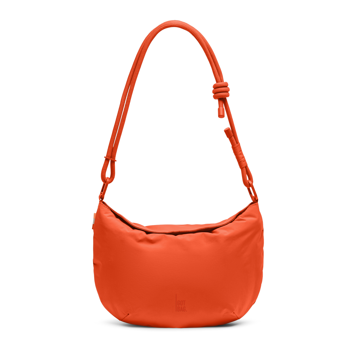 CLAM BAG borsa in hot coral (arancione vivace) come scatto in studio con vista frontale.