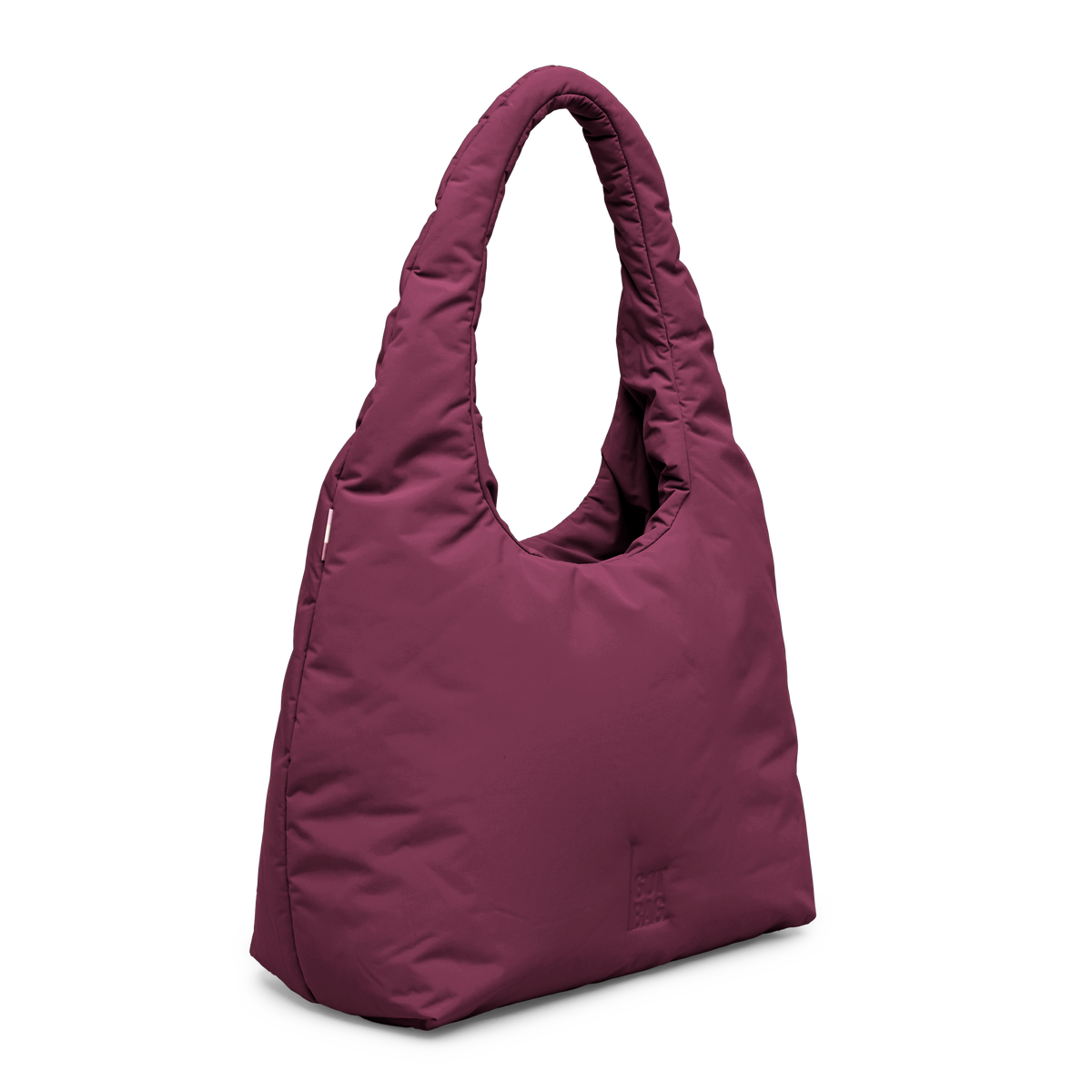 CLOUD SHOULDER BAG Tasche in kraken (Weinrot) als Studioaufnahme in diagonaler Ansicht.