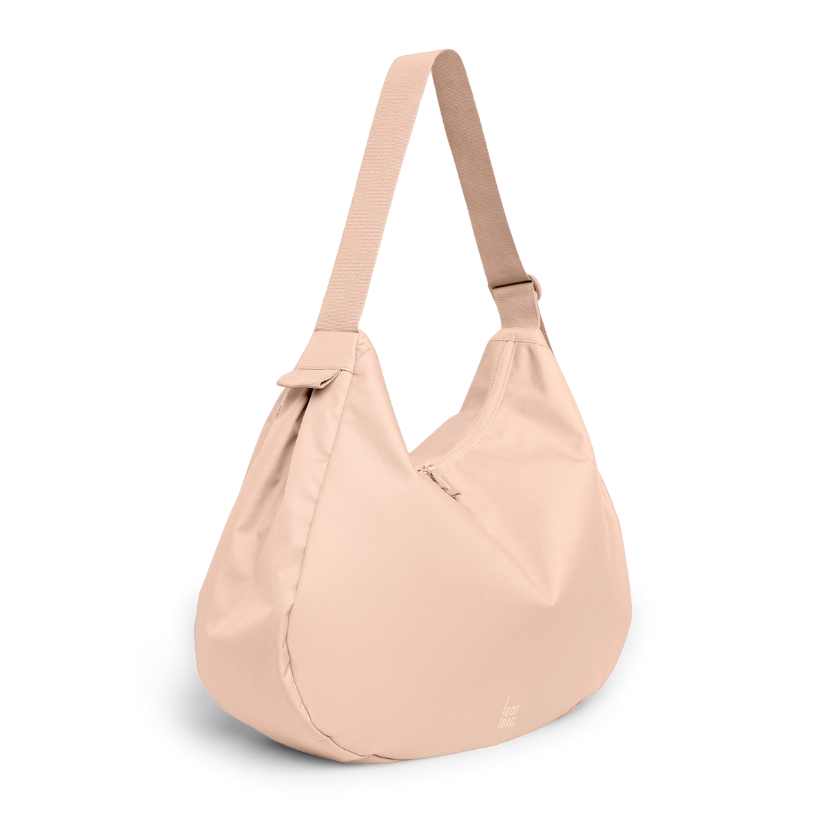 CURVED BAG Tasche in pearl (helles Puder-Rosa) als Studioaufnahme in diagonaler Ansicht.