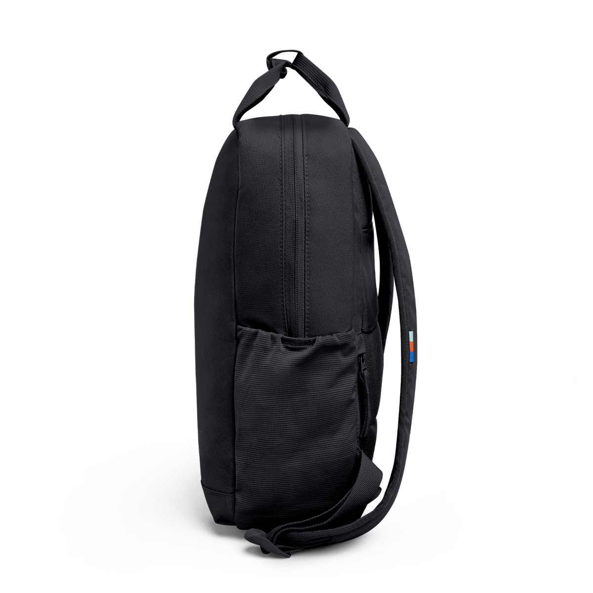 DAYPACK 2.0 Rucksack in black (Schwarz) als Seitenansicht.