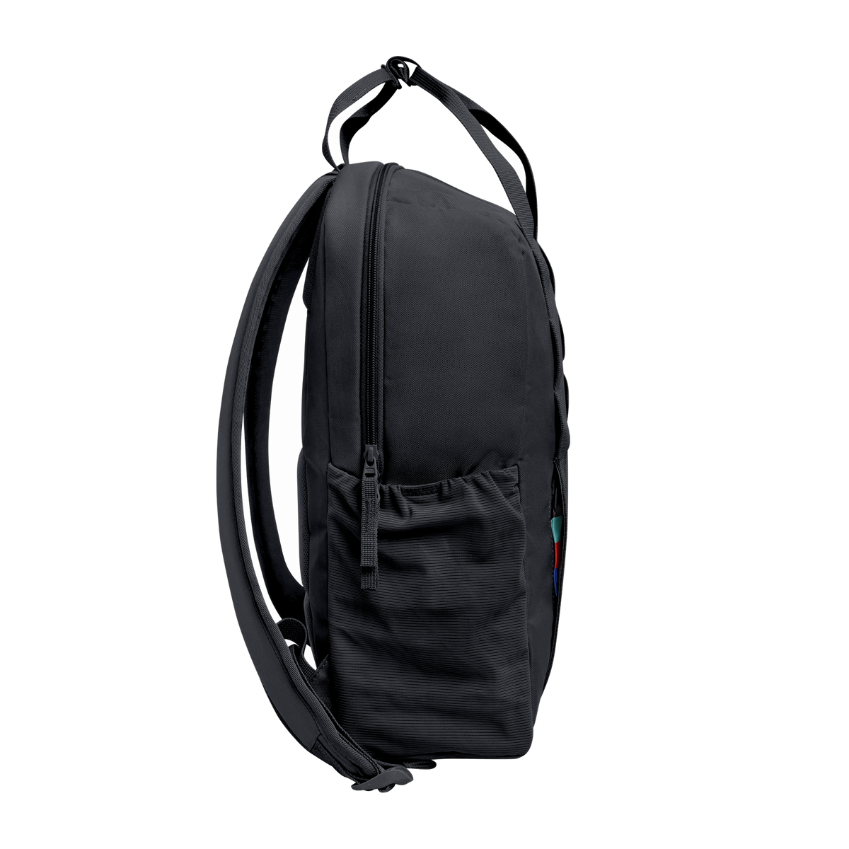 DAYPACK LOOP Rucksack in black (Schwarz) als Studioaufnahme in Seitenansicht.