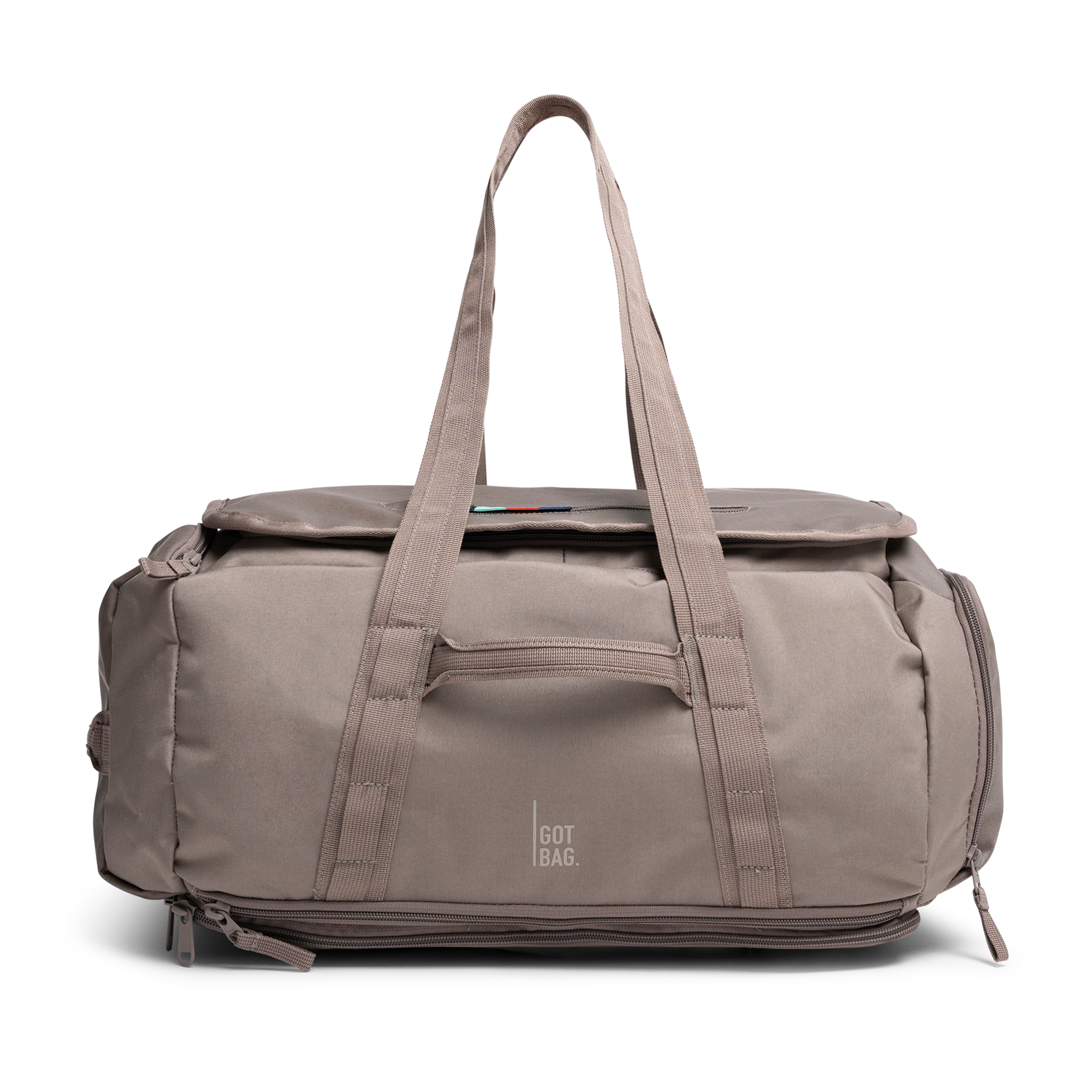 DUFFLE PACK Tas in oyster (Klassiek taupe-bruin) als studio-opname in vooraanzicht.