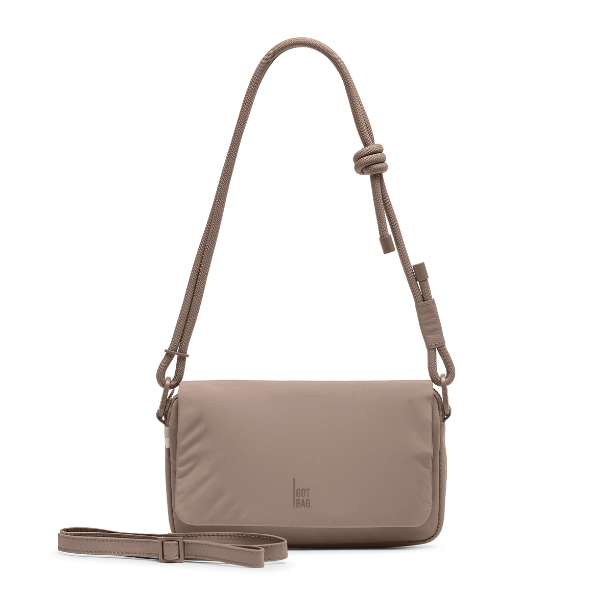 FACET BAG Tasche in oyster (klassisches Taupe-Braun) als Studioaufnahme in Frontansicht.
