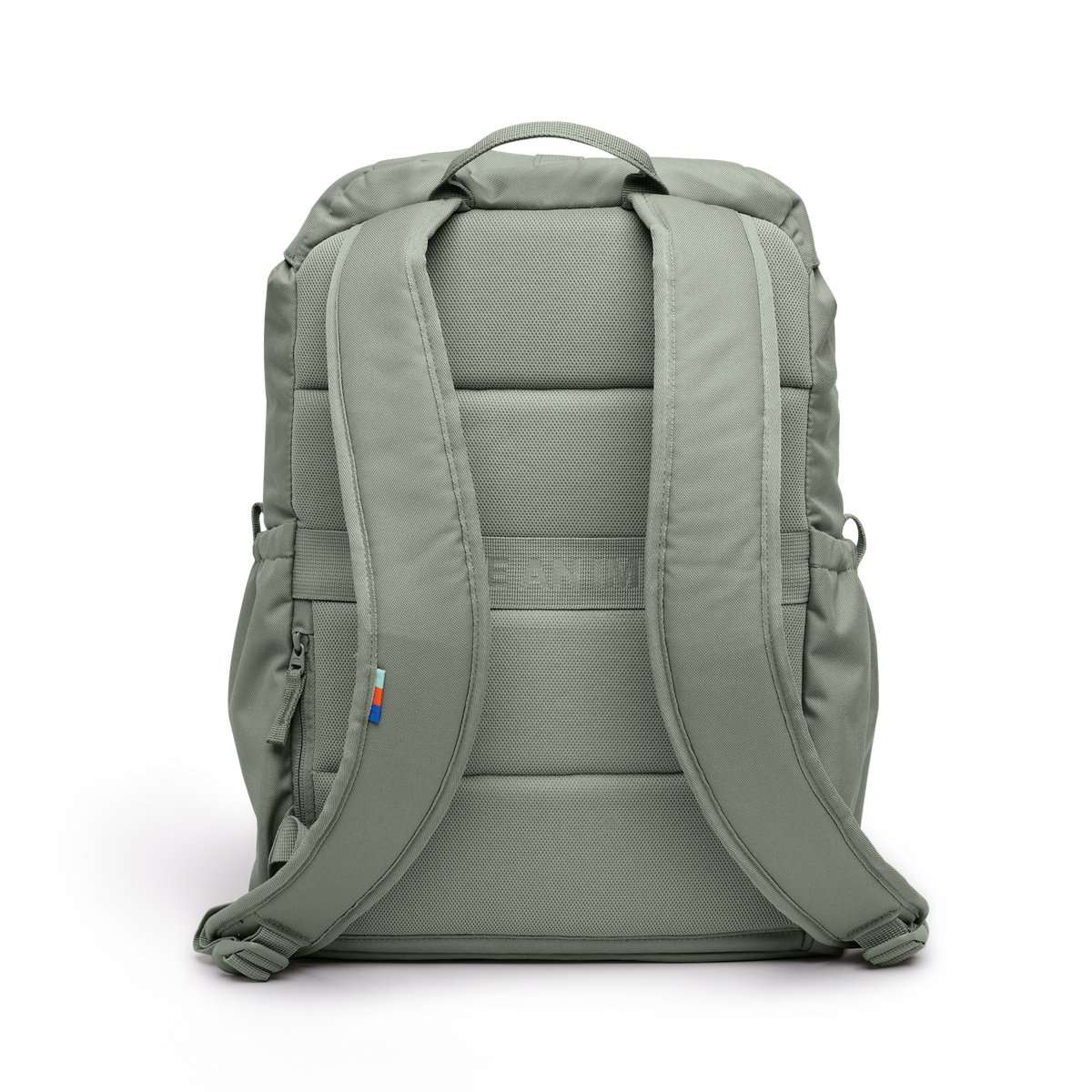 FLAP PACK Rucksack in bass (Salbeigrün) in Rückenansicht.