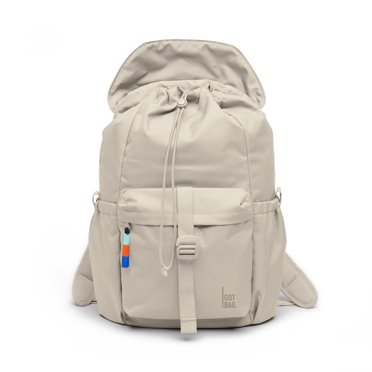 FLAP PACK Rucksack in soft shell (warmes Cremeweiß) in Frontansicht mit offener Klappe.