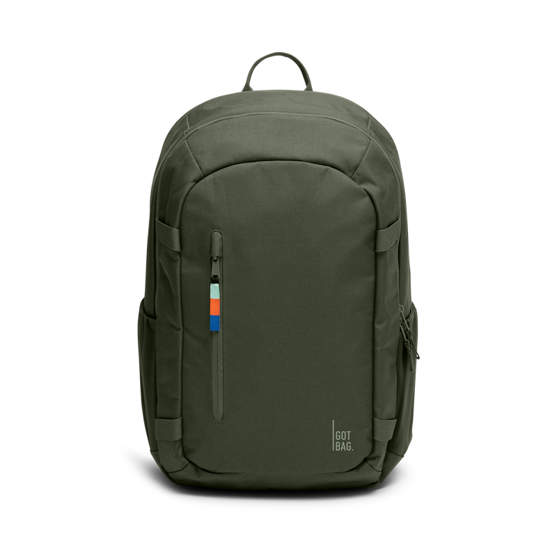 HYBRID PACK backpack in algae (dark green with gray undertone) as a studio shot, front view.