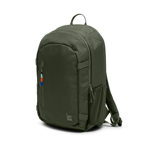 HYBRID PACK Rucksack in algae (Dunkelgrün mit Graustich) in diagonaler Ansicht.