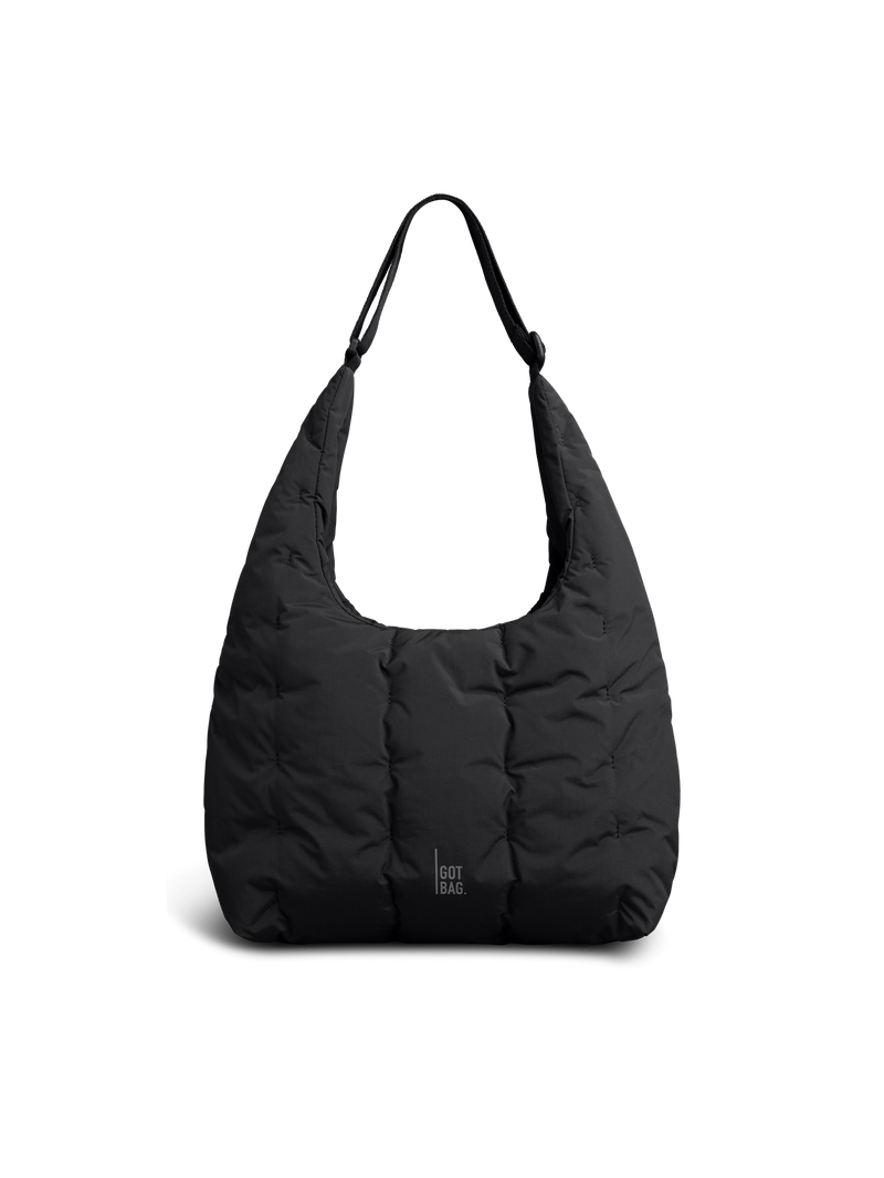 LOOMI SHOULDER BAG Tasche in black (Schwarz) als Studioaufnahme in Frontansicht.