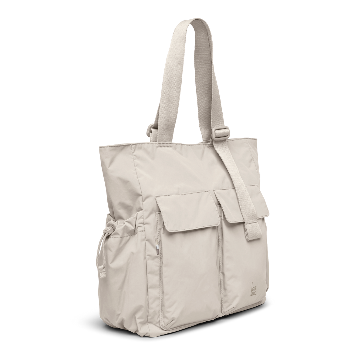 MELLOW TOTE BAG Tasche in soft shell (warmes Cremeweiß) in Diagonale Ansicht.