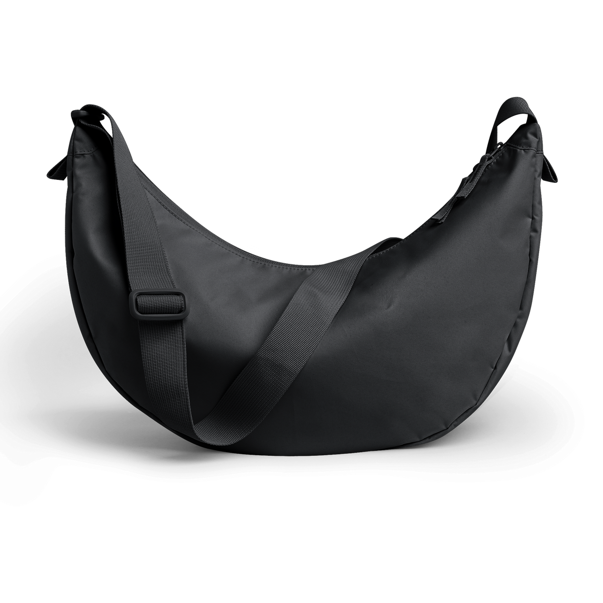 MOON BAG LARGE Tasche in black (Schwarz) als Studioaufnahme in Rückansicht.