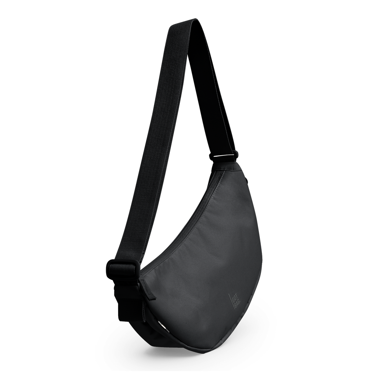 MOON BAG SMALL Tasche in black (Schwarz) in diagonaler Ansicht.