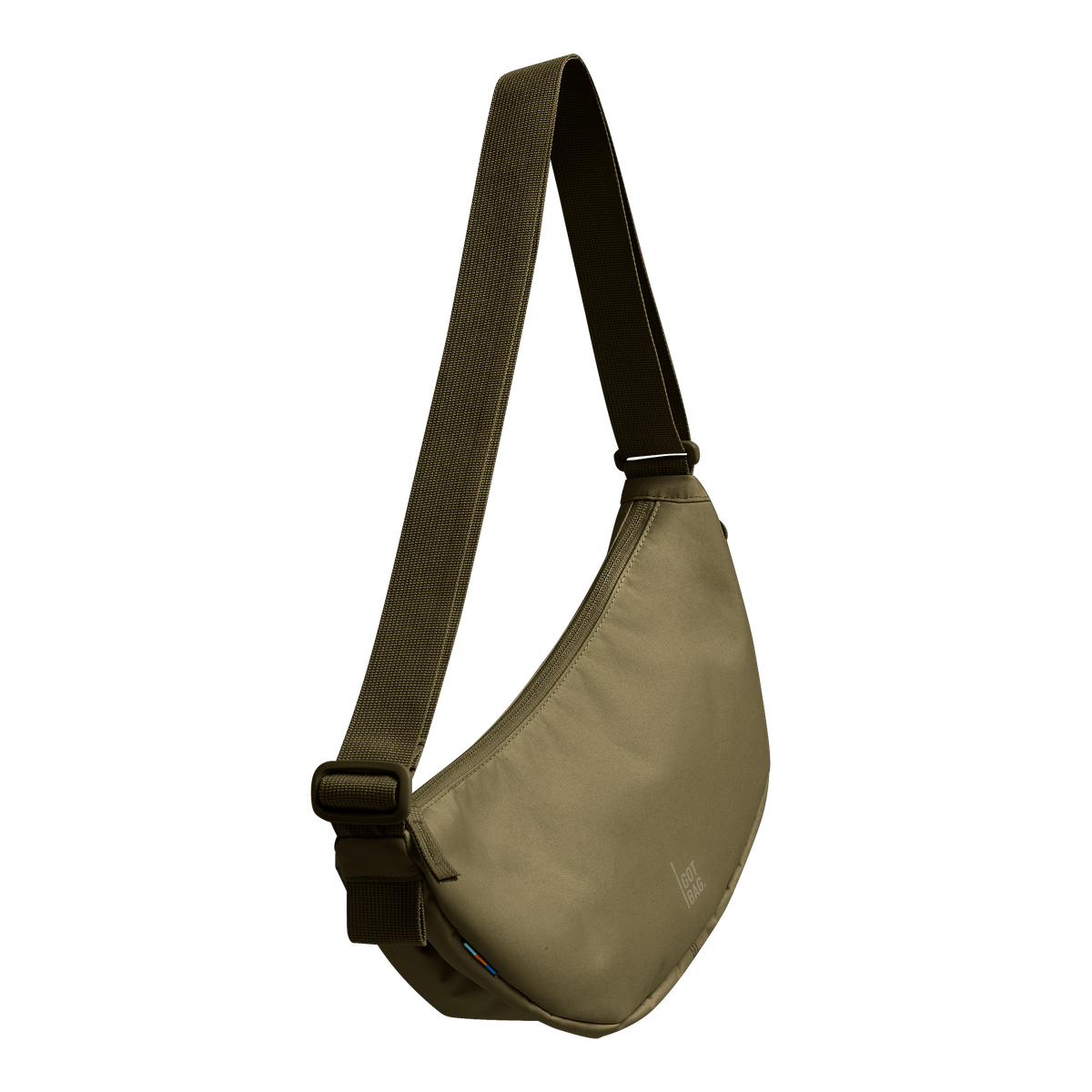 MOON BAG SMALL Tasche in crocodile (kräftiges Olivgrün) in diagonaler Ansicht.