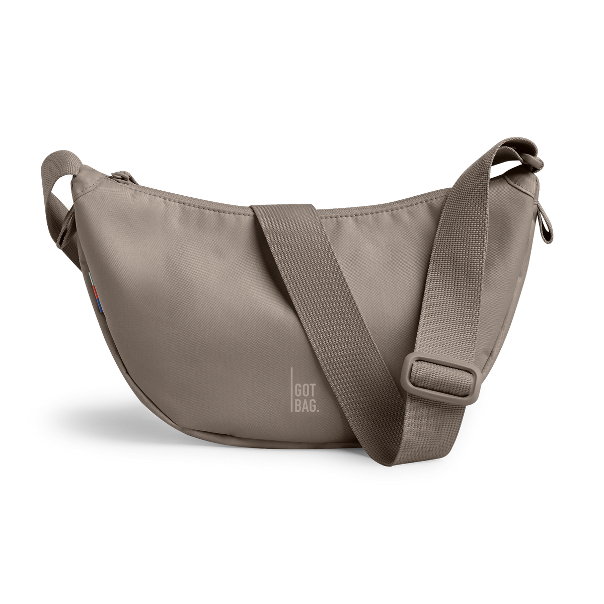 MOON BAG Tasche in seal (dunkler Beigeton) als Studioaufnahme in Frontansicht.