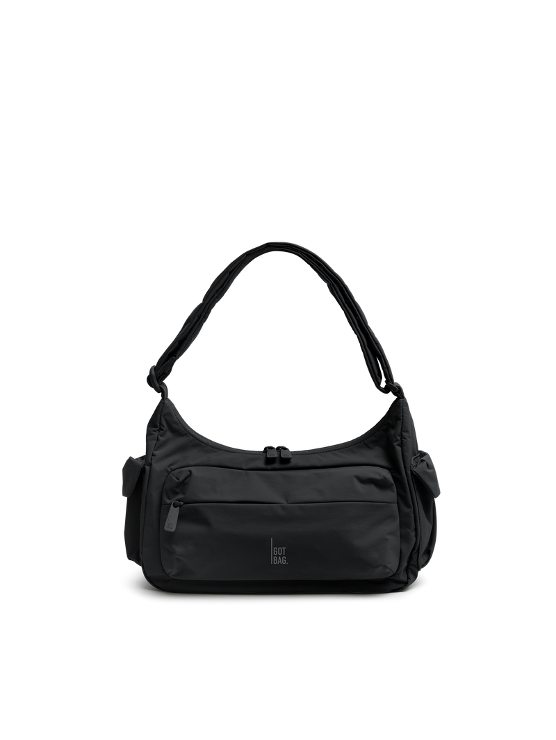 POCKET BAG SMALL Tasche in black (Schwarz) als Studioaufnahme in Frontansicht.