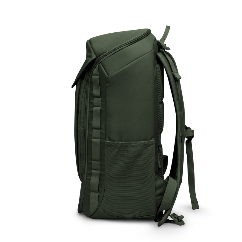 PRO PACK TRAVEL Rucksack in algae (Dunkelgrün mit Graustich) als Seitenansicht.