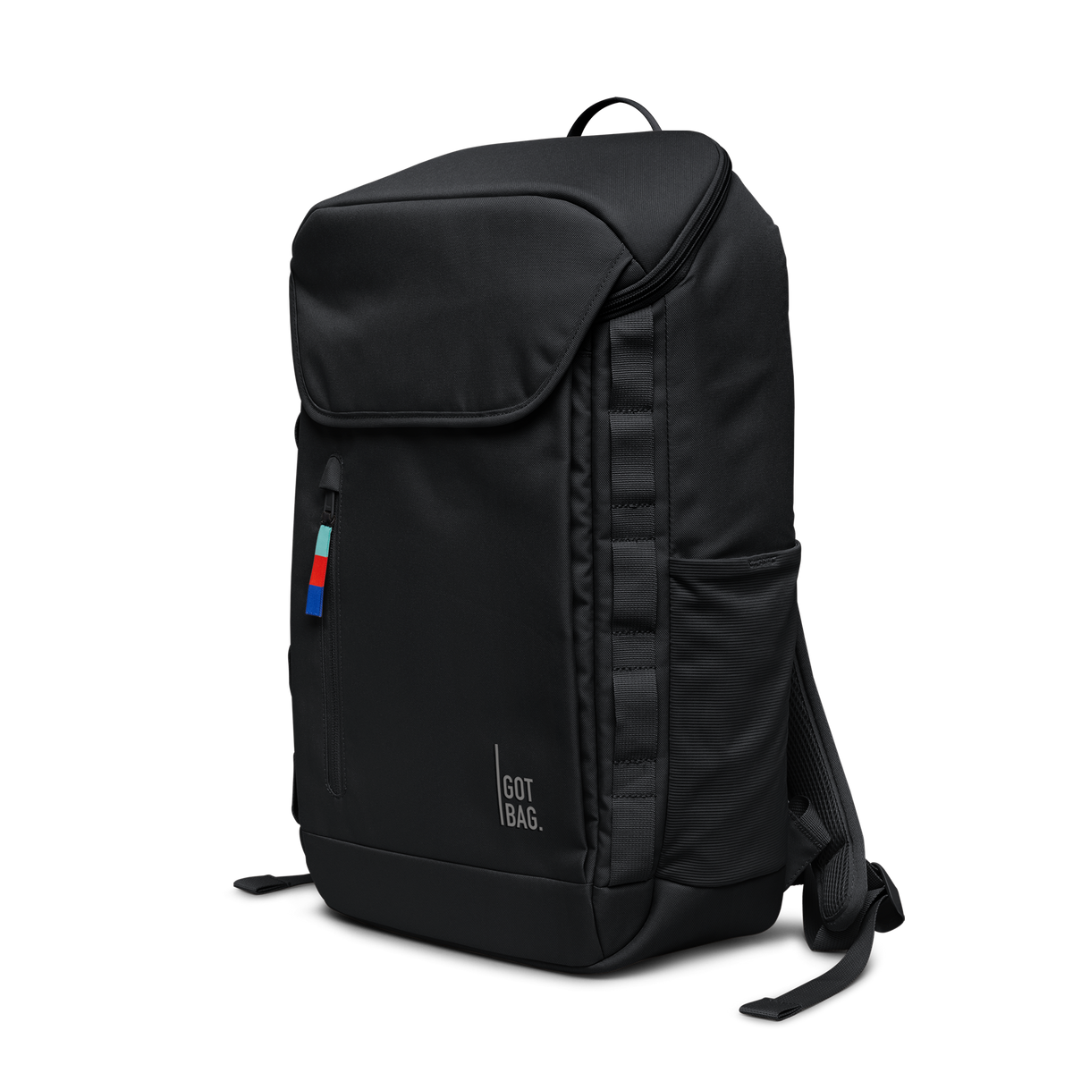 PRO PACK Rucksack in black (Schwarz) als Studioaufnahme in diagonaler Ansicht.