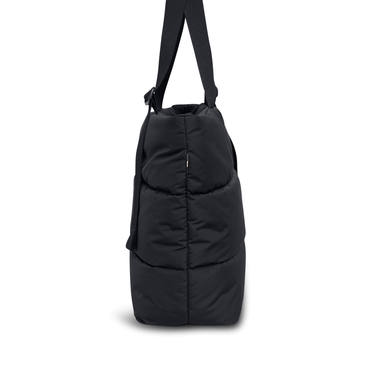 PUFFER TOTE BAG Tasche in black (Schwarz) als Studioaufnahme in Seitenansicht.