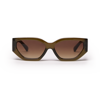 RE SHADES NO.10 RE:SHADE in trench (warmes Goldbraun) mit markanter, rechteckiger Form als Studioaufnahme in Frontansicht.