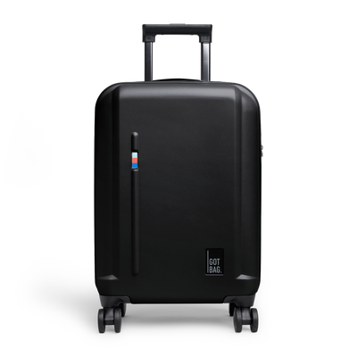 RE SHELL CABIN valigia in black (nero) come scatto in studio, vista frontale.