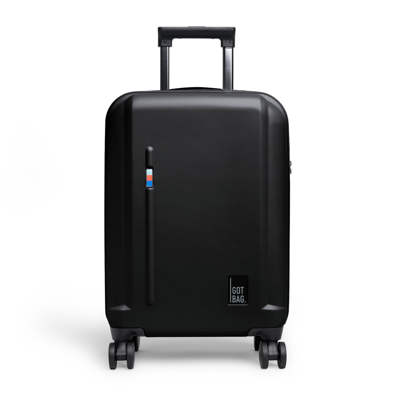 RE SHELL CABIN Koffer in black (Schwarz) als Studioaufnahme in Frontansicht.