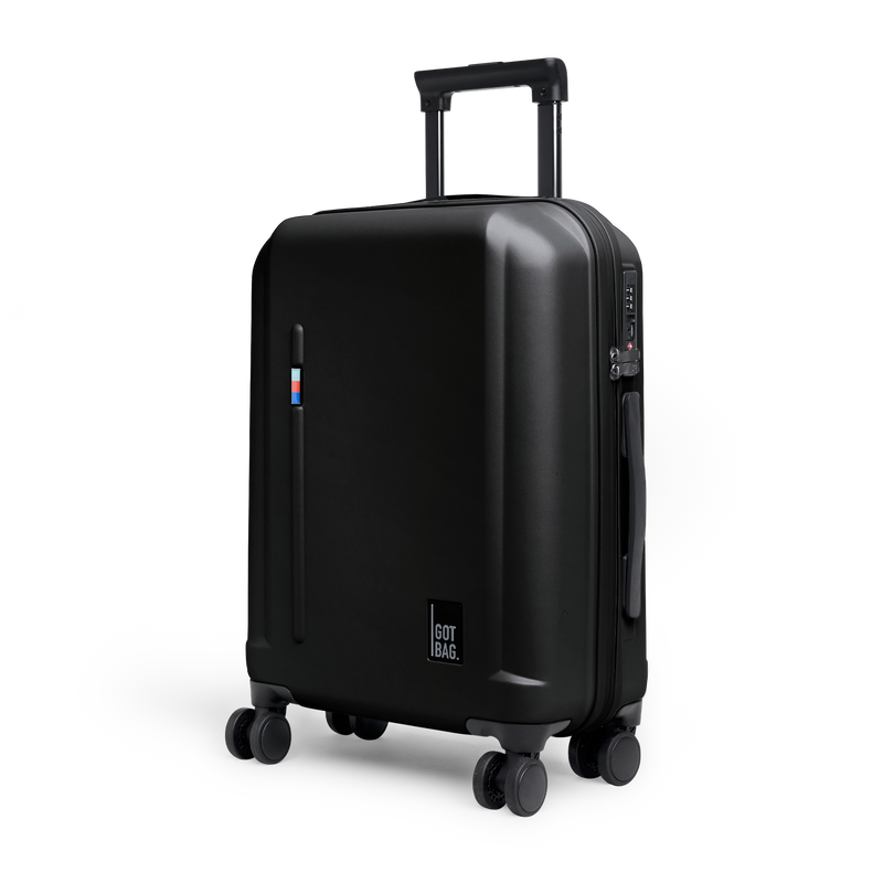 RE SHELL CABIN Koffer in black (Schwarz) in diagonaler Ansicht.