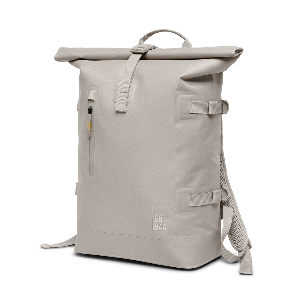ROLLTOP Rucksack in clam (helles, warmes Grau) in diagonaler Ansicht.