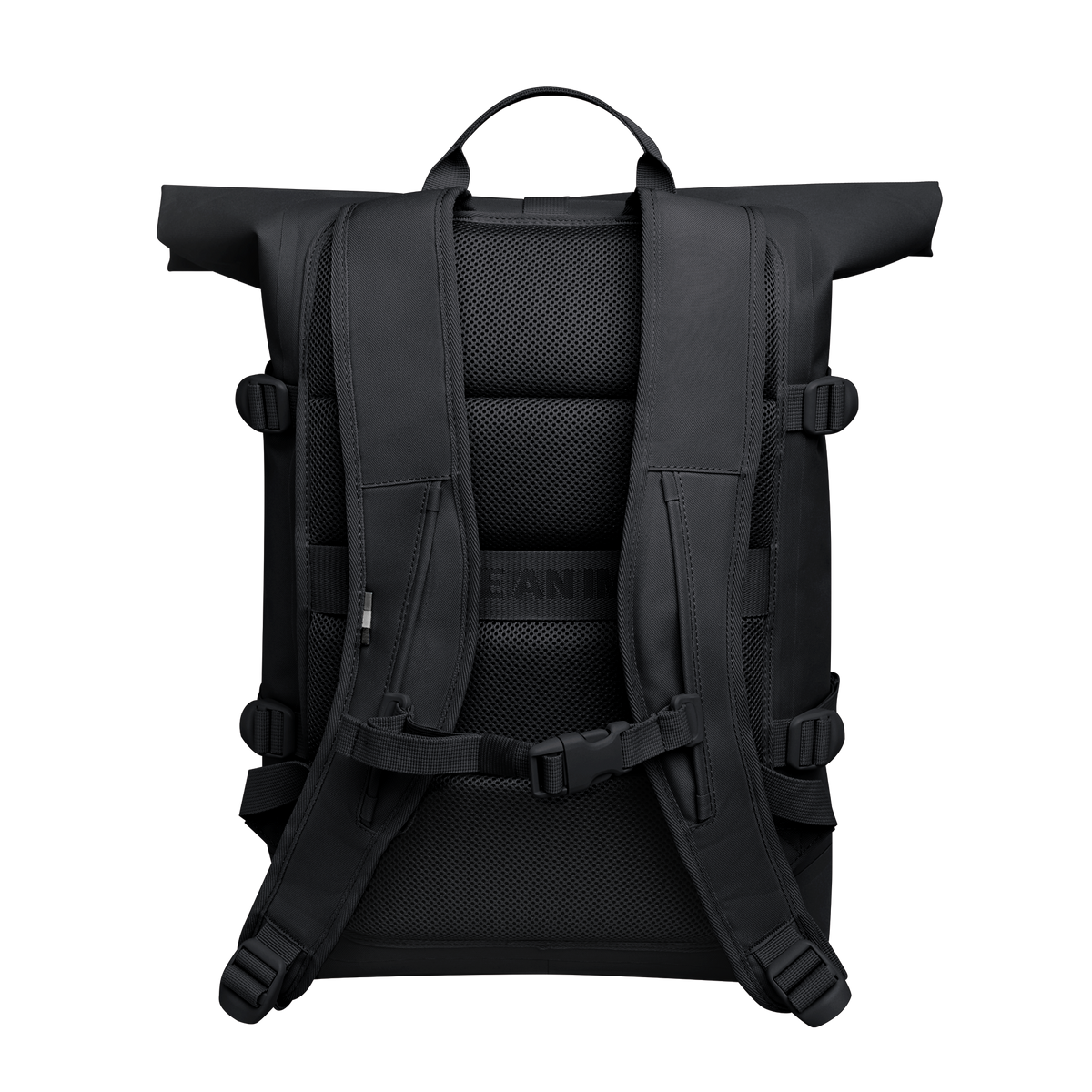 ROLLTOP Rucksack in black (Schwarz) als Studioaufnahme in Rückenansicht.