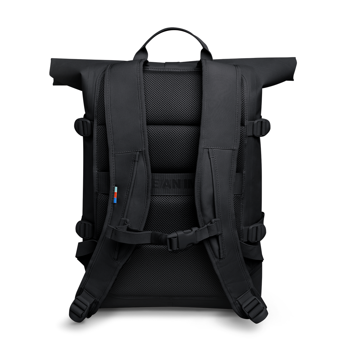 ROLLTOP 2.0 Rucksack in black (Schwarz) in Rückenansicht.