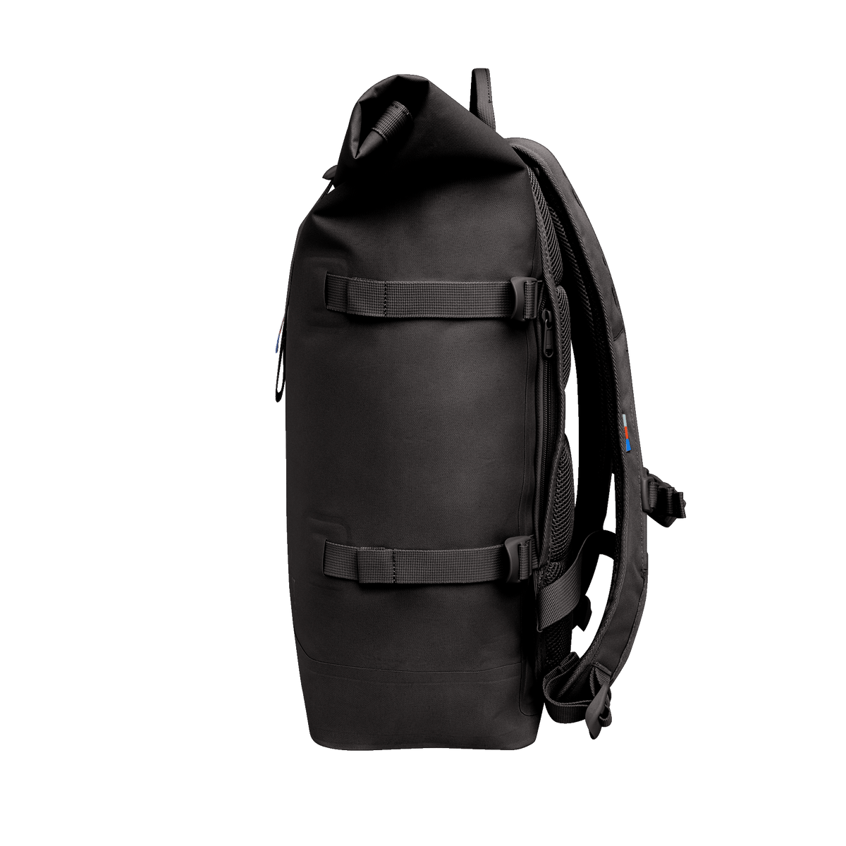 ROLLTOP Rucksack in mussel (dunkles Braun-Grau) in Seitenansicht.