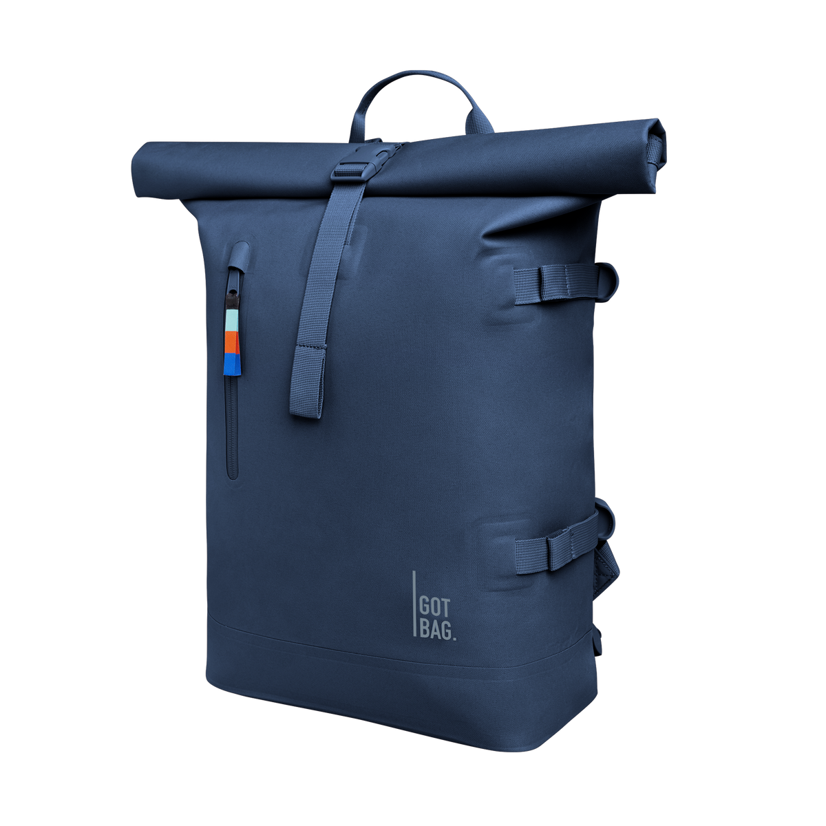 ROLLTOP Rucksack in diagonaler Ansicht.