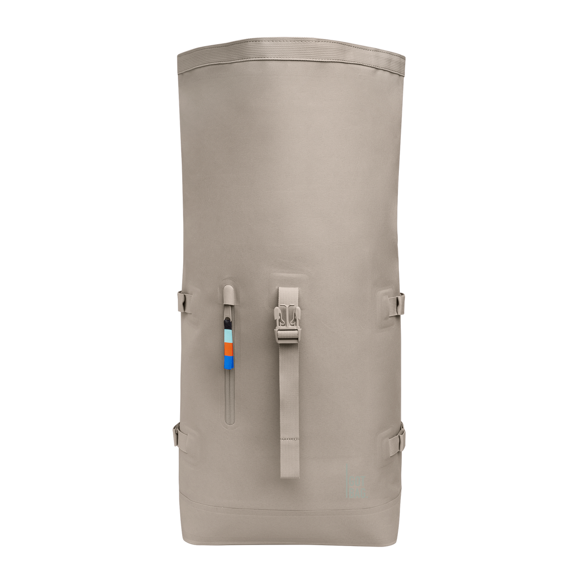 ROLLTOP Rucksack in scallop (helles Beige) als Studioaufnahme in Frontansicht.