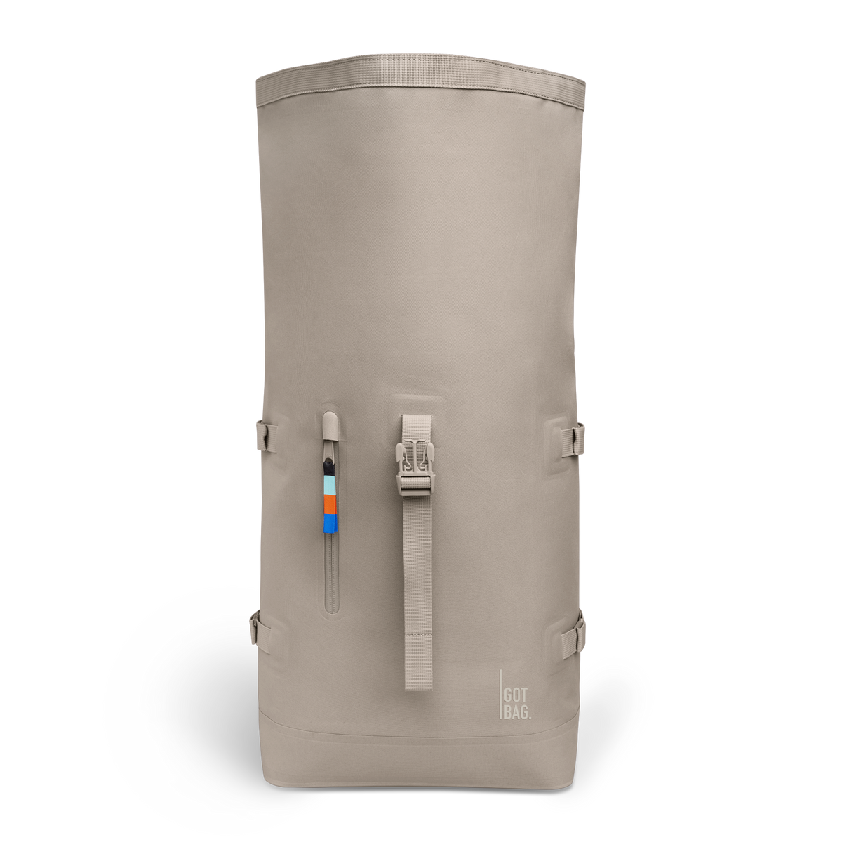 ROLLTOP Rucksack in scallop (helles Beige) als Studioaufnahme in Frontansicht.