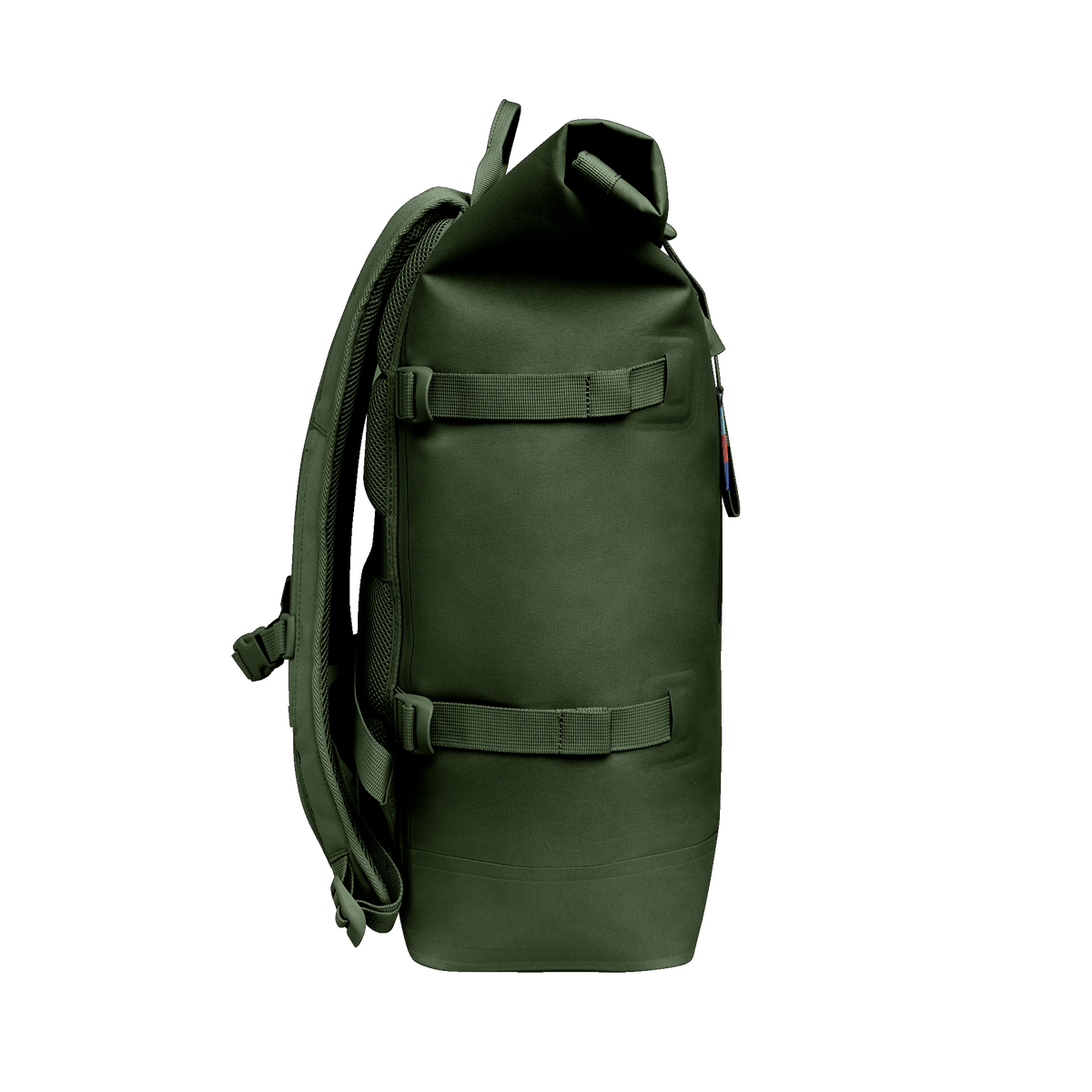 ROLLTOP Rucksack in seafloor (tiefes Dunkelgrün) als Studioaufnahme in Seitenansicht.