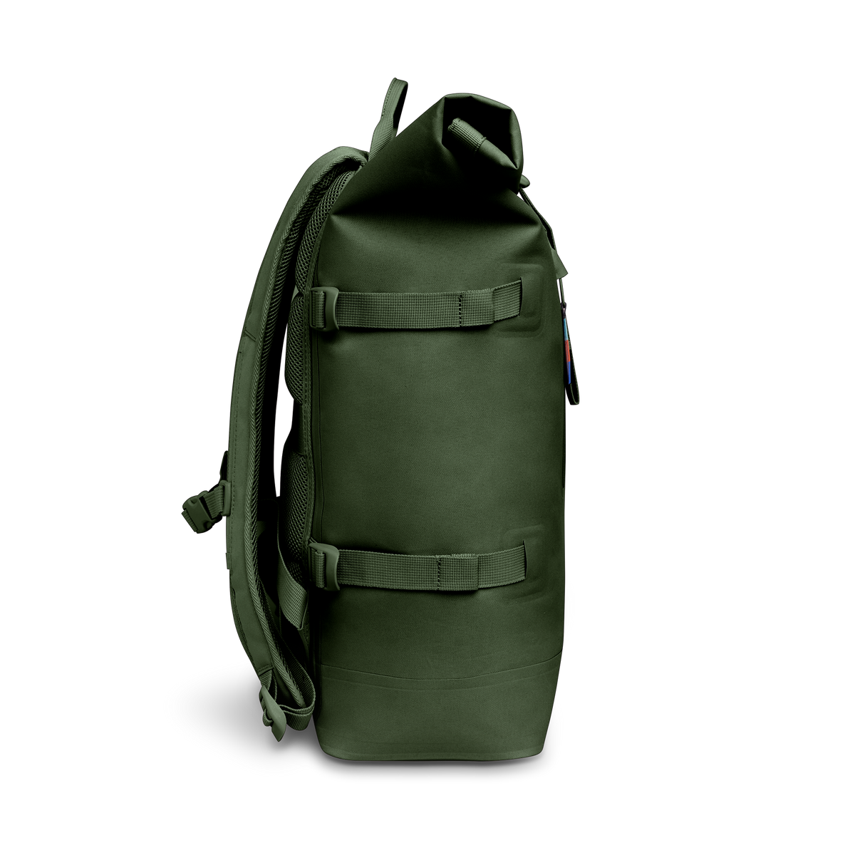 ROLLTOP Rucksack in seafloor (tiefes Dunkelgrün) als Seitenansicht.