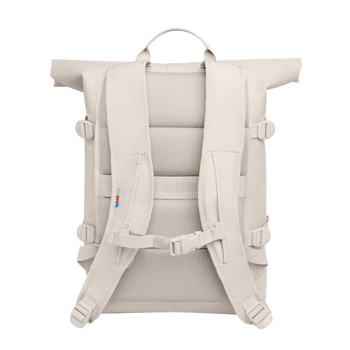 ROLLTOP Rucksack in soft shell (warmes Cremeweiß) als Rückansicht.